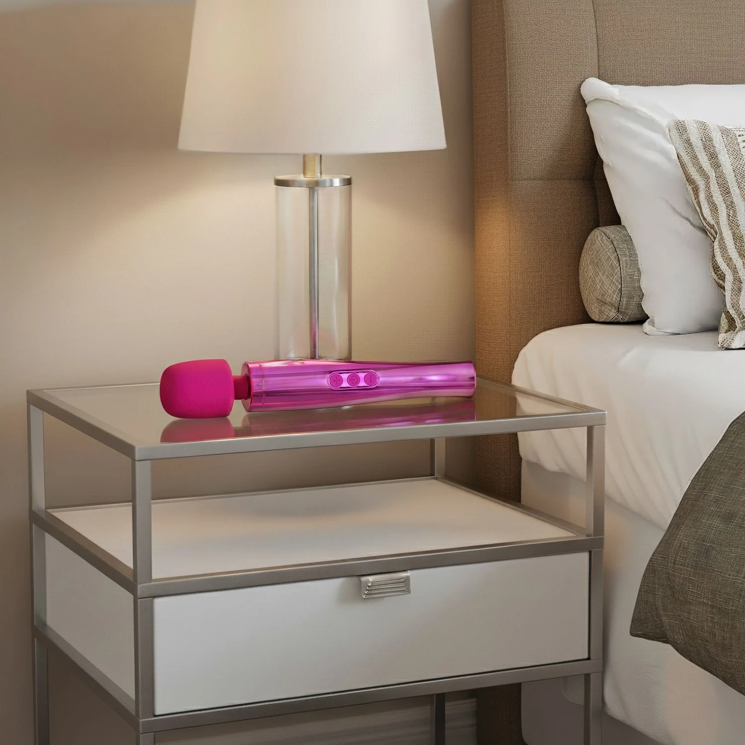 MyMagicWand Electric Pink wand vibrator met pushbutton bediening