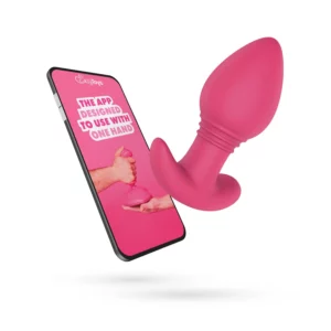 Verschillende buttplugs naast elkaar op een rustige achtergrond